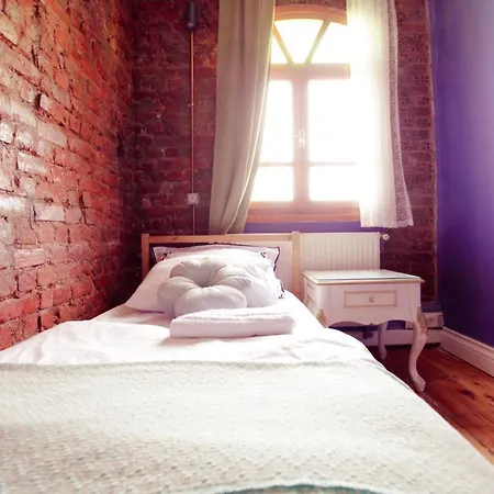 Villa Building/5floors/ Garden In Balat