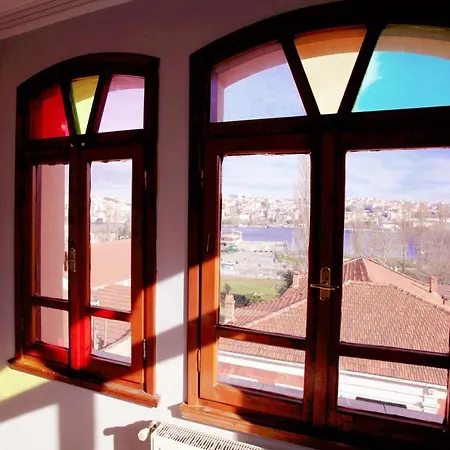 Building/5floors/ Garden In Balat