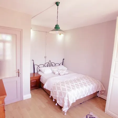 Building/5floors/ Garden In Balat *