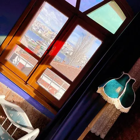 Villa Building/5floors/ Garden In Balat *