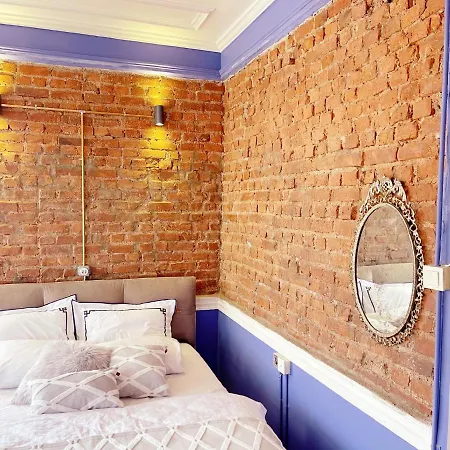 Building/5floors/ Garden In Balat Villa