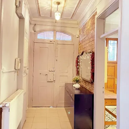 Building/5floors/ Garden In Balat Villa Istanbul