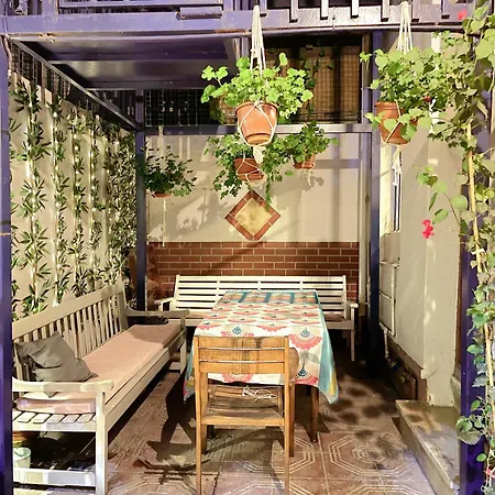 Building/5floors/ Garden In Balat Villa *